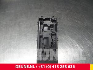Volvo S40/V40 Zekeringkast O9917 foto 2