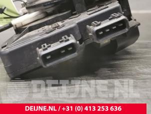 Volvo XC70 Deurslot Mechaniek 4Deurs rechts-achter O9967 foto 2