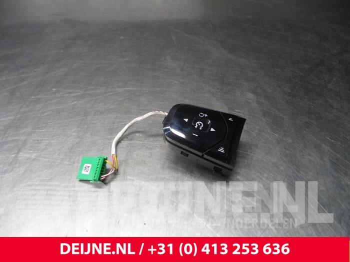 Volvo V90 Cruise control switch O9984