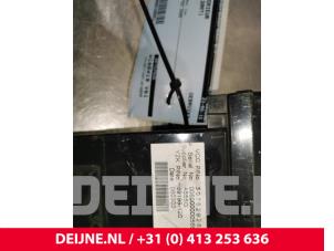 Volvo C70 Display Interieur O10051 foto 2
