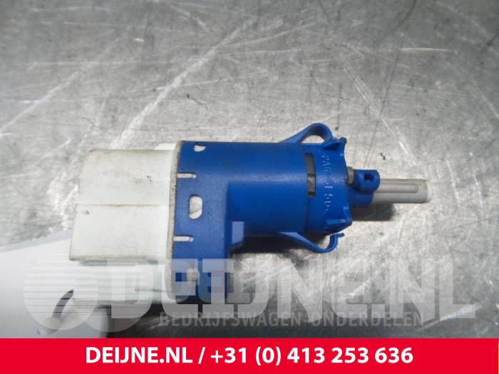 Volvo V60 Brake light switch O10078
