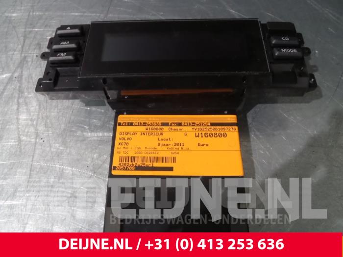 Gebruikte Display Interieur Volvo XC70 (BZ) 2.0 D3 20V Prijs € 75,00 Margeregeling aangeboden door van Deijne Onderdelen Uden B.V.