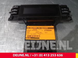 Gebruikte Display Interieur Volvo XC70 (BZ) 2.0 D3 20V Prijs € 75,00 Margeregeling aangeboden door van Deijne Onderdelen Uden B.V.
