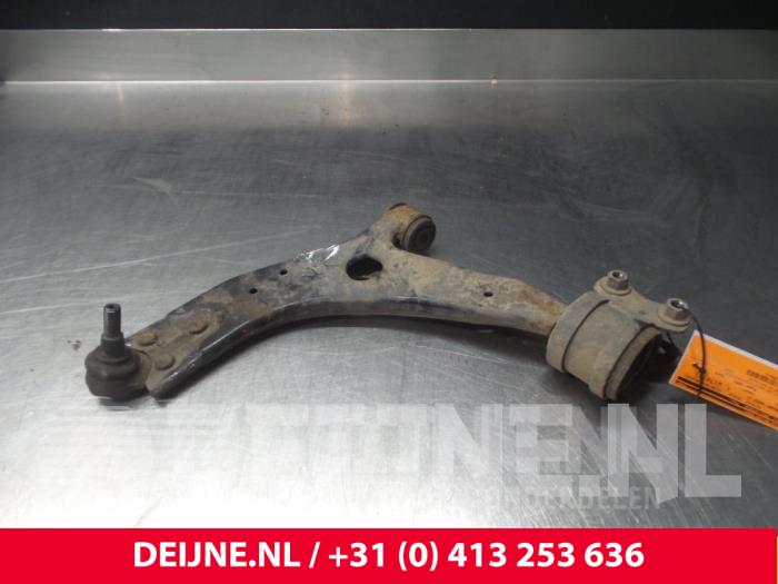 Volvo C30 Draagarm onder links-voor O10364