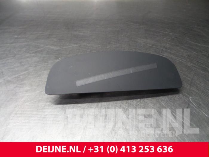 Gebruikte Display Interieur Volvo XC90 II 2.0 T8 16V Twin Engine AWD Prijs € 75,00 Margeregeling aangeboden door van Deijne Onderdelen Uden B.V.