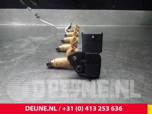 Volvo C70 Einspritzdüse (Einspritzer) O2307 foto 3