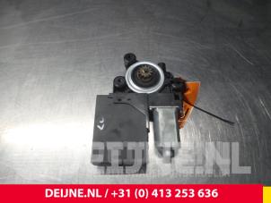Volvo V50 Door window motor O3213 photo 2