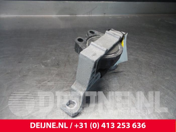 Volvo V40 Motorsteun O3223