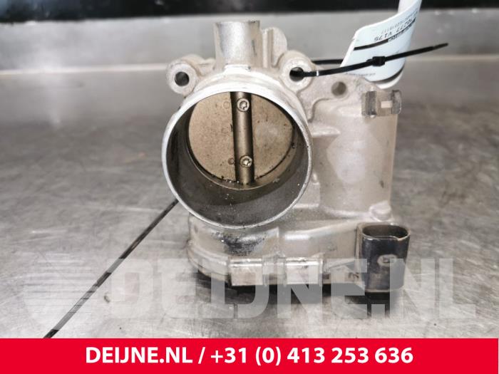 Volvo S60 Throttle body O3349