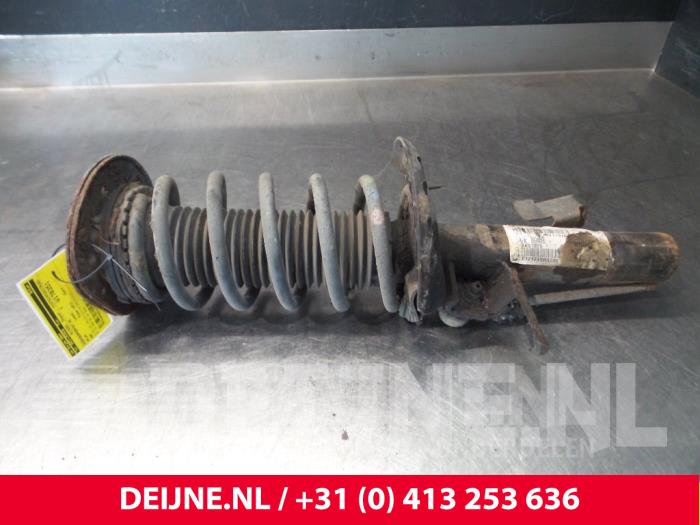 Volvo S60 Stoßdämpferstrebe rechts vorne O3426