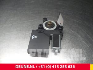 Volvo C30 Door window motor O3440 photo 2