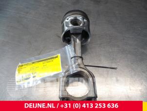 Gebruikte Drijfstang Volvo V50 (MW) Prijs € 75,00 Margeregeling aangeboden door van Deijne Onderdelen Uden B.V.