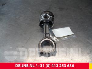 Gebruikte Drijfstang Volvo V50 (MW) Prijs € 75,00 Margeregeling aangeboden door van Deijne Onderdelen Uden B.V.