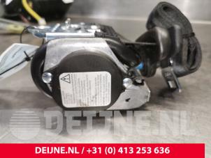 Volvo V60 Rear seatbelt, left O3723 photo 3