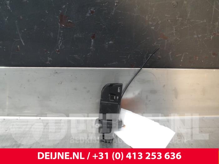Volvo V70 Air mass meter O3760
