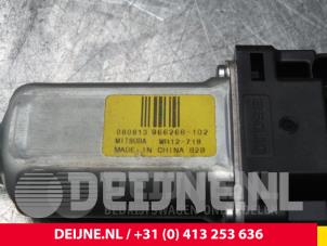 Volvo XC60 Door window motor O3834 photo 3