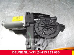 Volvo XC60 Door window motor O3834 photo 2