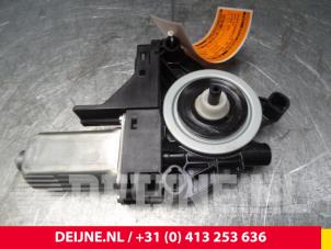 Volvo XC60 Door window motor O3834 photo 4