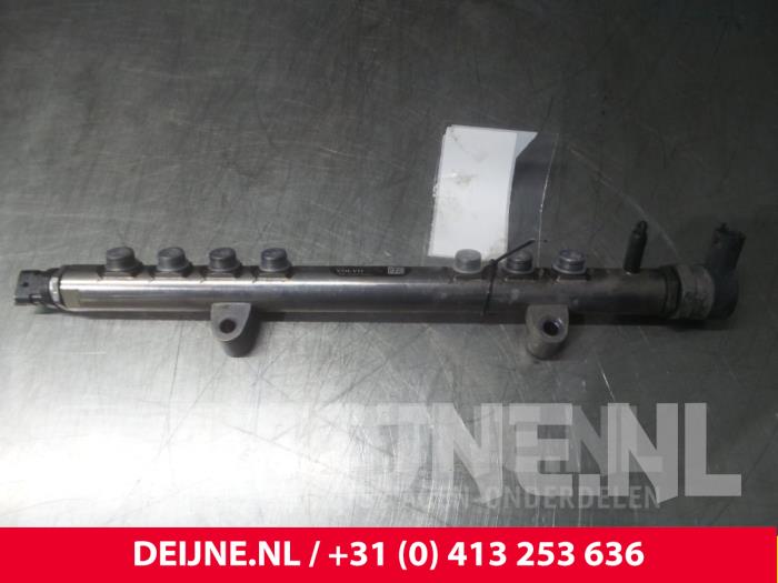 Gebruikte Verstuiver brug Volvo V40 (MV) 2.0 D3 20V Prijs € 100,00 Margeregeling aangeboden door van Deijne Onderdelen Uden B.V.