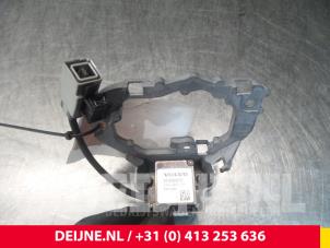 Gebruikte Camera voorzijde Volvo XC60 I (DZ) 2.4 D3 20V AWD Prijs € 95,00 Margeregeling aangeboden door van Deijne Onderdelen Uden B.V.