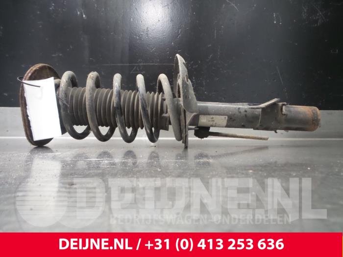 Volvo S60 Schokdemperpoot links-voor O4629