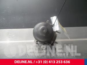 Volvo V50 Oliefilterhuis O4876 foto 3