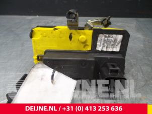Volvo S60 Front door lock mechanism 4-door, right O4938 photo 2