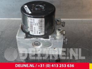 Volvo S60 ABS Pumpe O5340 foto 2