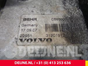 Volvo V70 Oliekoeler O5374 foto 3