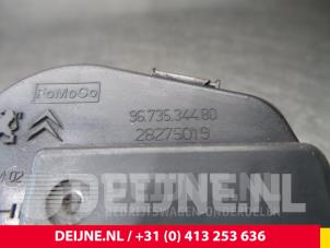Volvo V40 Throttle body O5552 photo 3