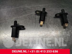 Volvo 9-Serie Schakelaar O5620 foto 2