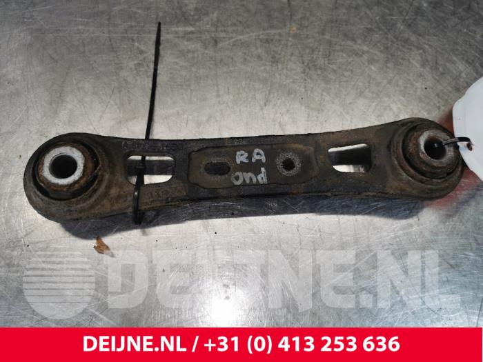 Volvo XC60 Draagarm onder links-achter O5901