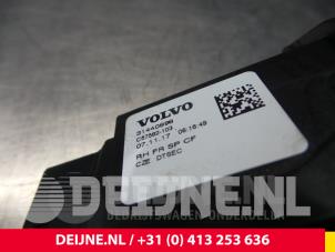 Volvo XC90 Front door lock mechanism 4-door, right O6088 photo 3