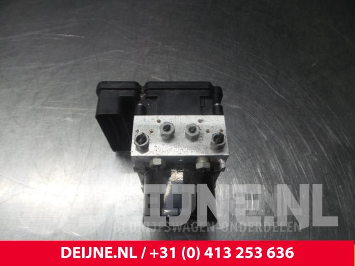 Volvo XC70 ABS pump O6341
