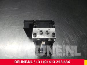 Gebruikte ABS Pomp Volvo XC70 (BZ) 2.4 D4 20V AWD Prijs € 125,00 Margeregeling aangeboden door van Deijne Onderdelen Uden B.V.