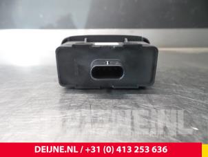Volvo XC90 Tailgate switch O6592 photo 2