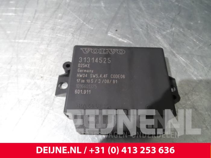 Volvo XC70 PDC Module O6745