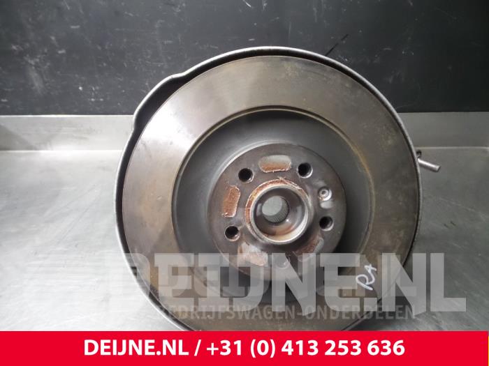 Volvo XC90 Fusee rechts-achter O6751