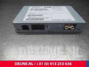 Volvo V40 Radio module O6887 photo 2
