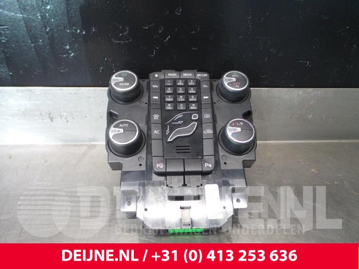 Volvo V40 Heater control panel O7179