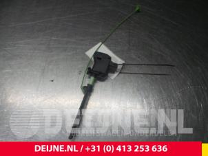 Volvo S60 Tank flap lock motor O7331 photo 2