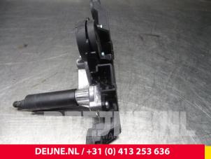 Volvo V40 Ruitenwissermotor achter O7344 foto 3