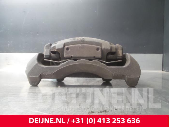 Volvo XC70 Bremszange rechts vorne O7682