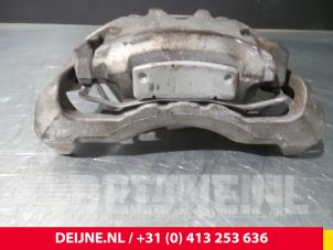 Volvo XC70 Front brake calliper, right O7683 photo 2