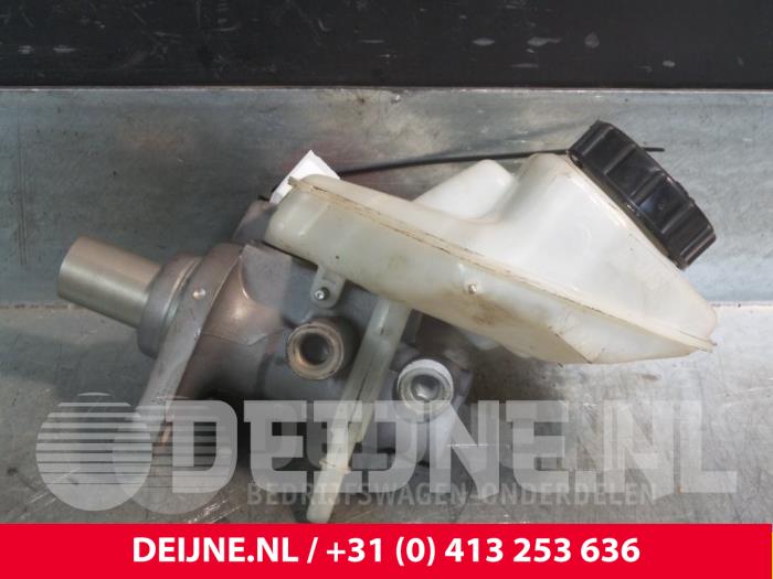 Volvo V60 Master cylinder O7777