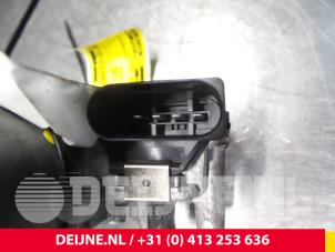 Volvo V40 Scheibenwischermotor vorne O7849 foto 3
