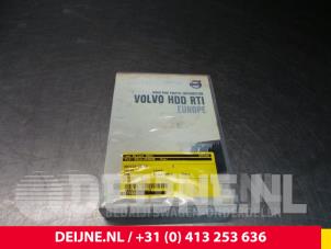 Gebruikte Navigatie CD Volvo V70 Prijs € 20,00 Margeregeling aangeboden door van Deijne Onderdelen Uden B.V.