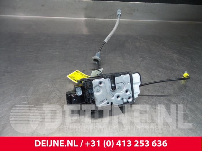 Volvo V90 Türschlossmechanik 4-türig rechts vorne O7932