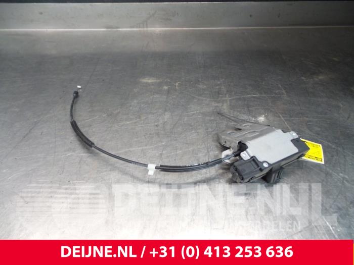 Volvo S80 Boot lid lock mechanism O7947