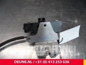 Volvo S80 Boot lid lock mechanism O7947 photo 2